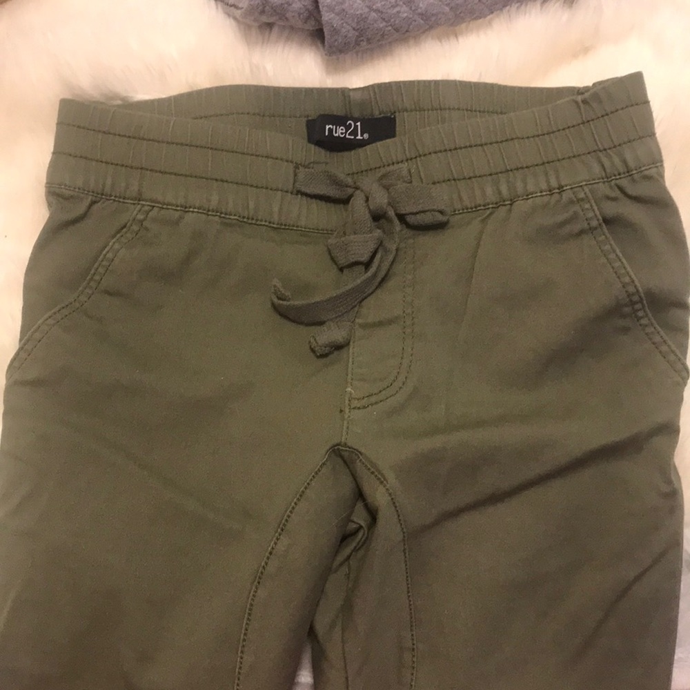 Army green joggers style pants